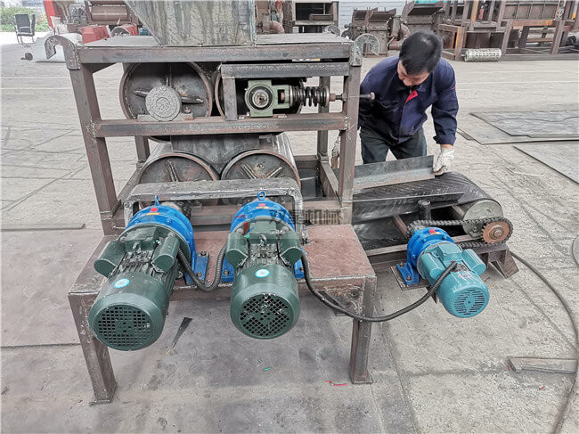 易拉罐壓扁機視頻現場試機