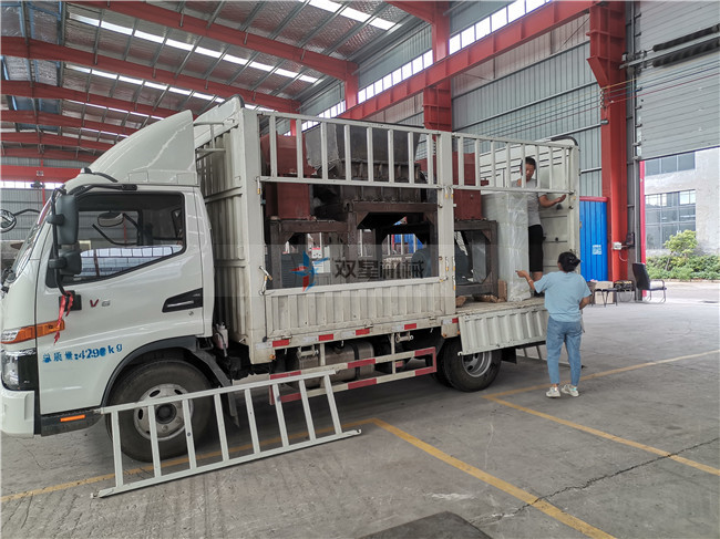 1000型<a href='http://www.sbd110.com/ssxl/10.html' target='_blank'><span>金屬撕碎機</span></a>發貨發往河北