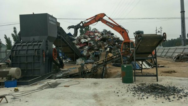 不愁銷路的鋼鐵廠如何配置金屬破碎機(jī)更省錢？
